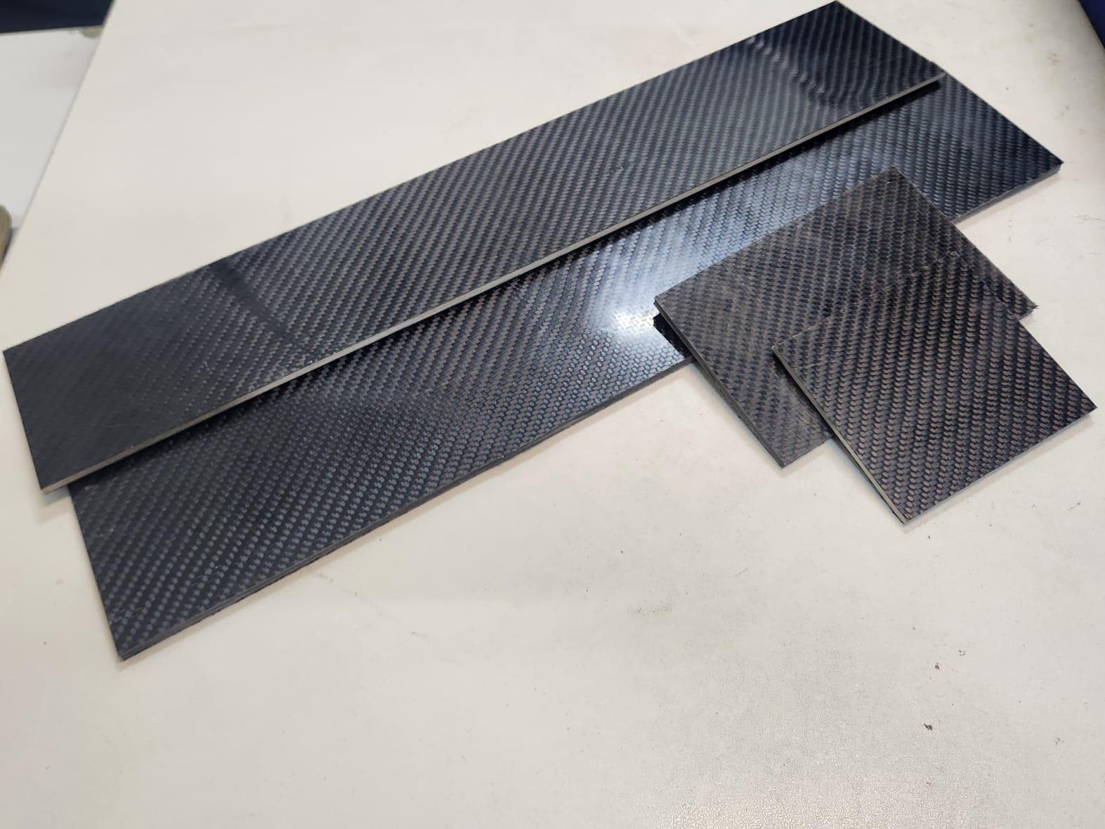Carbon fibre sandwich panel
